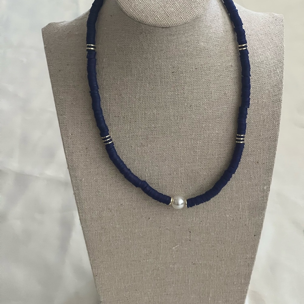 crafted  heishi bead  & with  freshwater baroque pearl  surf summer neckalce